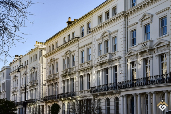 Les prix des maisons au Royaume-Uni chutent alors que la pression des taux de la BoE augmente