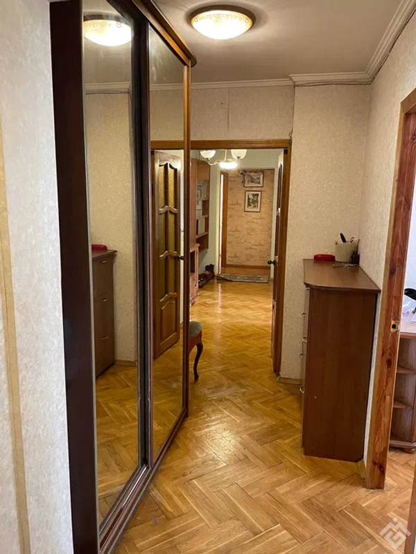 Простора 3-кімнатна квартира м.Мінська