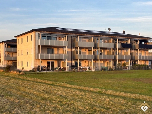 Prix spécial ! Appartement 3 pièces vacant au rez-de-chaussée, avec équipements haut de gamme et terrasse ainsi qu'un
