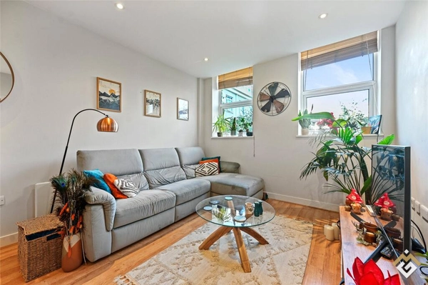 Bromyard Avenue, London, W3