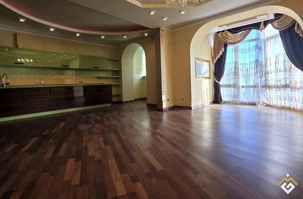 Продаж 6к квартири 164.9 кв. м  на вул. Юлії Здановської 52/3