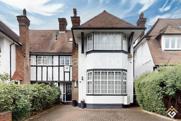 Dunstan Road, NW11