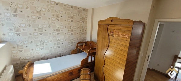 Mostly renovated house in Klütviertel seeks nice family!