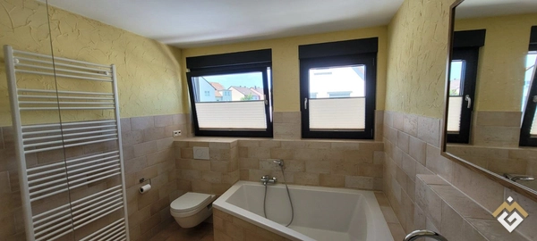 Mostly renovated house in Klütviertel seeks nice family!