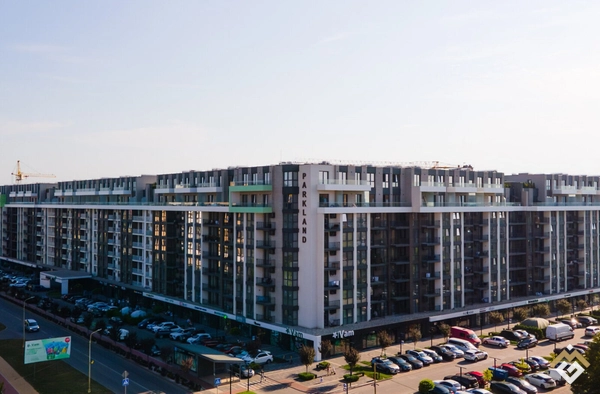 Продаж 2к квартири 82 кв. м  на вул. Легоцького 80