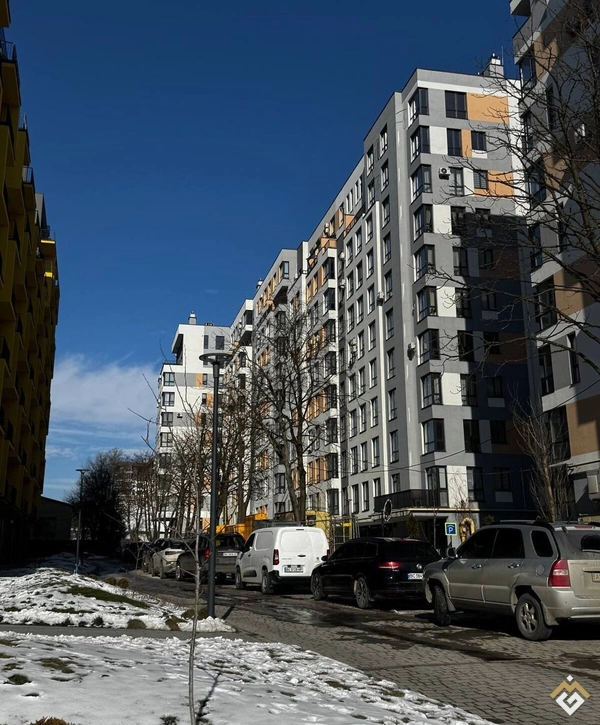 Продаж 2к квартири 92.6 кв. м  на вул. Пимоненка Миколи 7Д