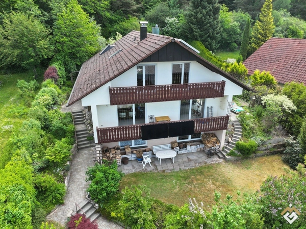 Ein- oder Zweifamilienhaus in traumhafter Lage in Wehingen