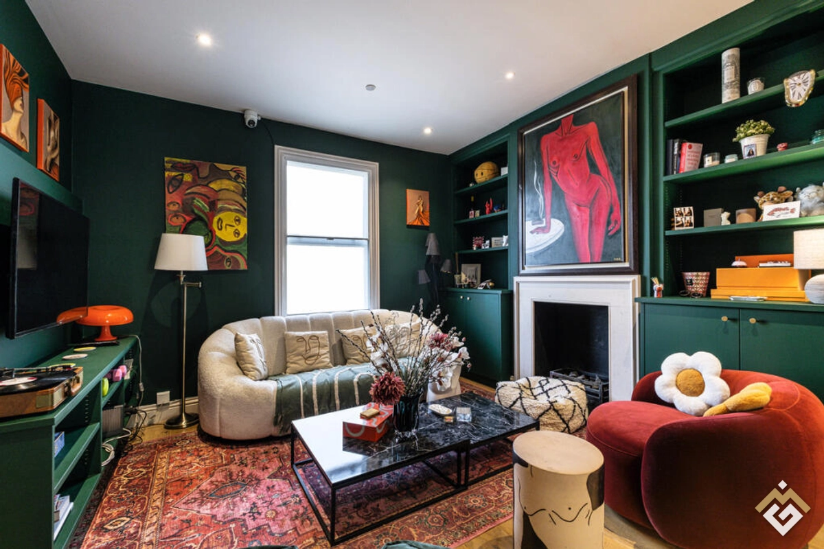Wandsworth Road, London, SW8