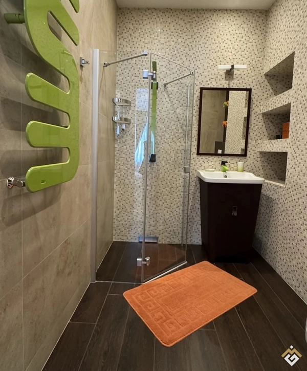 Продаж 3к квартири 160 кв. м  на вул. Віри Інбер 5