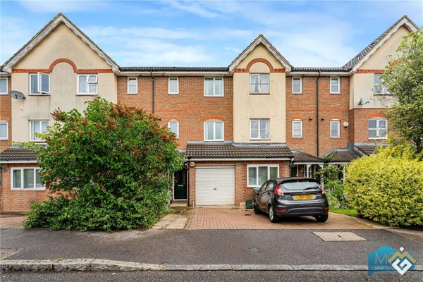 Osier Crescent, London, N10