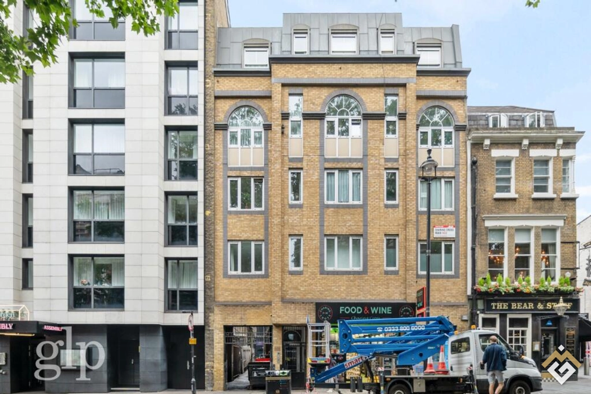 Charing Cross Road, London, WC2H 0AT