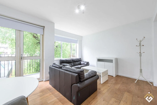 Shoot Up Hill, Kilburn, London, NW2
