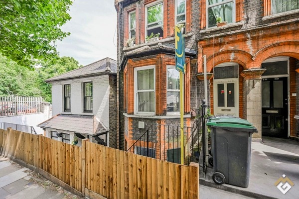 Muswell Hill Road, Highgate, London, N6