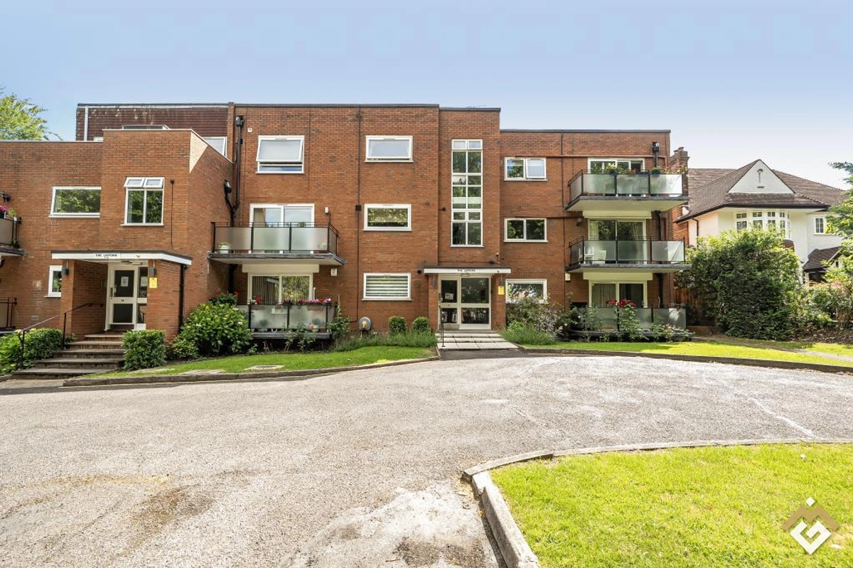 The Lintons, Dollis Avenue, N3