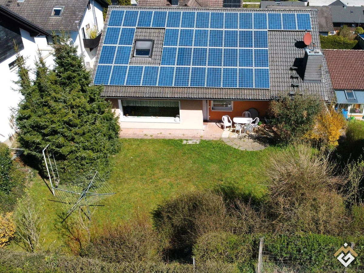 Saniertes EFH mit PV-Anlage, Wärmepumpe & Einliegerwohnung