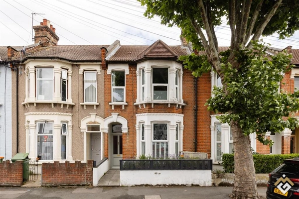 Dersingham Avenue, Manor Park