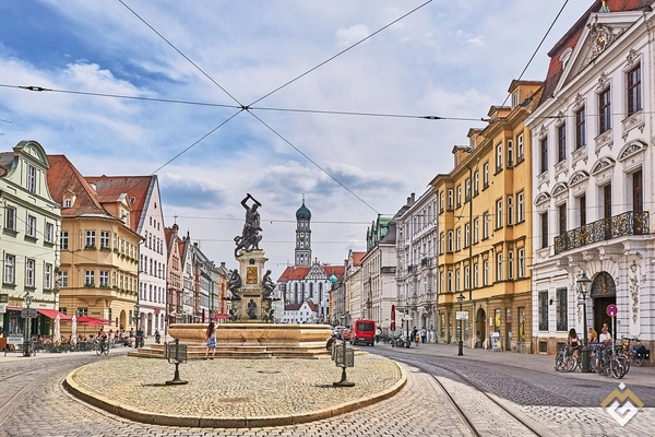 Historisches Wohn- und Geschäftshaus in bester Innenstadtlage von Augsburg