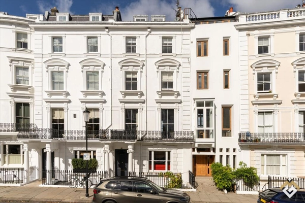 Lansdowne Crescent, Notting Hill, W11