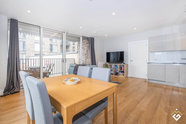 85 Plough Lane, London, SW17