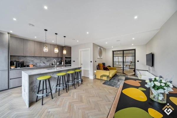 Portsdown Avenue, London, NW11
