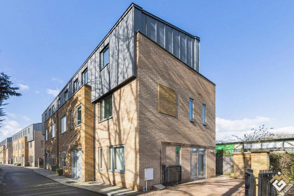 Gibsons Place, Brentford, TW8