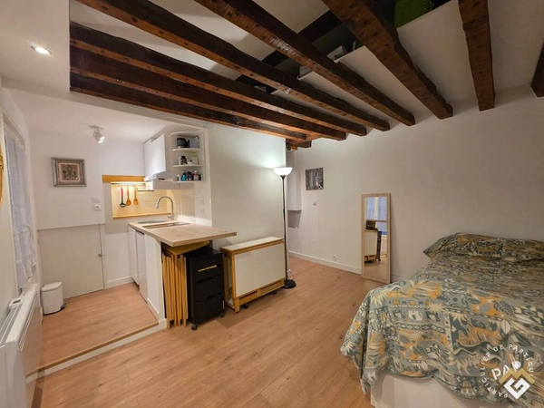Vente studio 22 m² Paris 12E (75012)			
									218.000 €