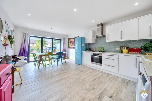 South Norwood Hill, South Norwood, London, SE25