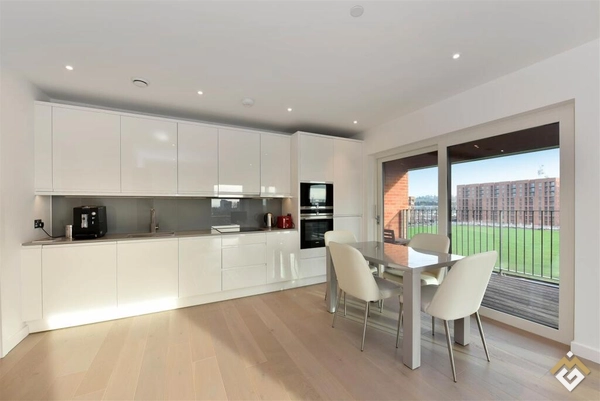 Thonrey Close, London