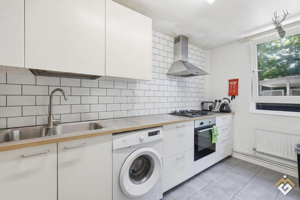 Rainhill Way, London, E3