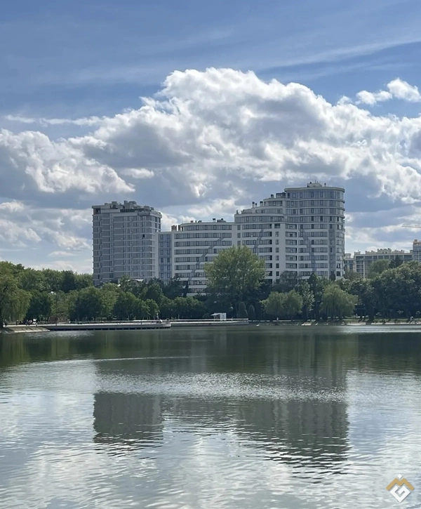 Продаж 4к квартири 191.6 кв. м  на вул. Гетьмана Івана Мазепи 140А
