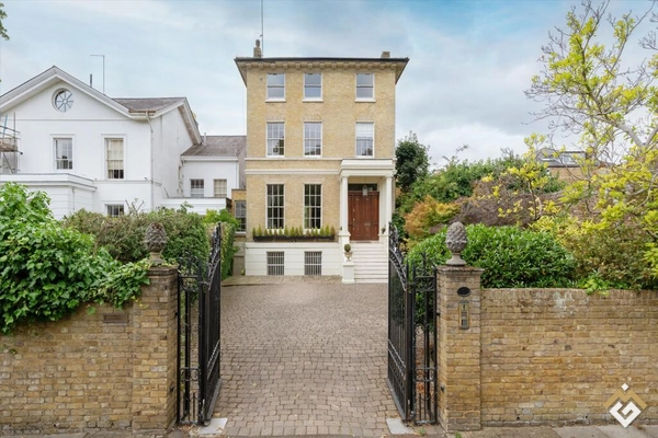 Cavendish Avenue, St Johns Wood, London NW8.