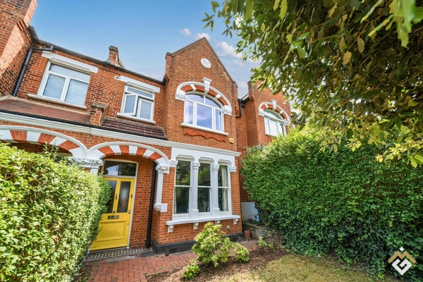 Knights Hill, West Norwood, London, SE27