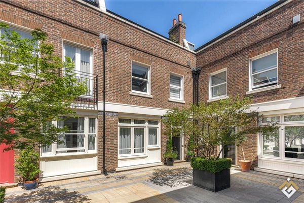 St. Michael's Mews, Belgravia, London, SW1W