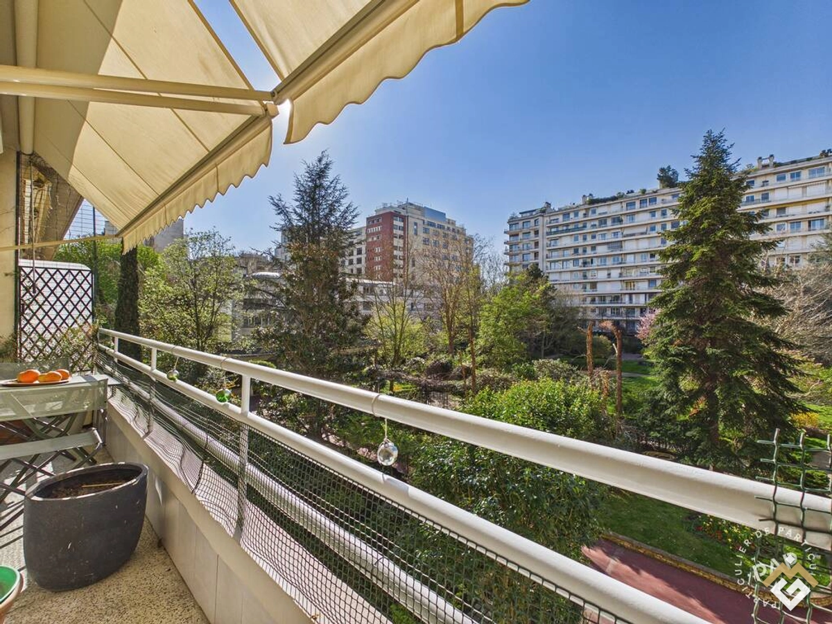 Vente appartement 4 pièces 110,73 m² Paris 16E (75016)
1.130.000 €