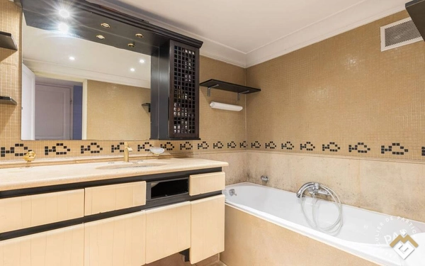 Vente appartement 4 pièces 99 m² Paris 11E (75011)			
							780.000 €