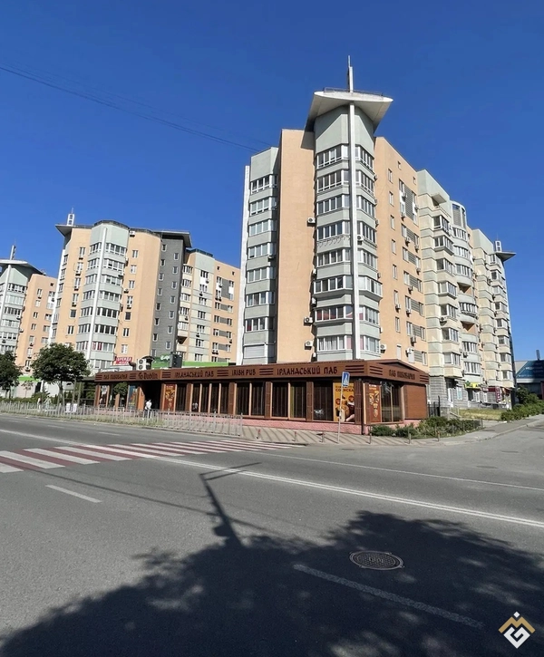 Residential in Київ, Ukraine · 164 m²