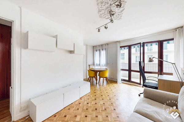 Vente appartement 2 pièces 42 m² + Terrasse 17 M²			
							495.000 €