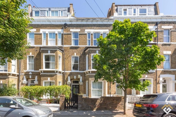 Rush Hill Road, 
Clapham Junction, SW11