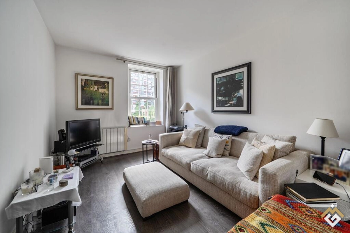 Ebury Bridge Road, Belgravia, London, SW1W