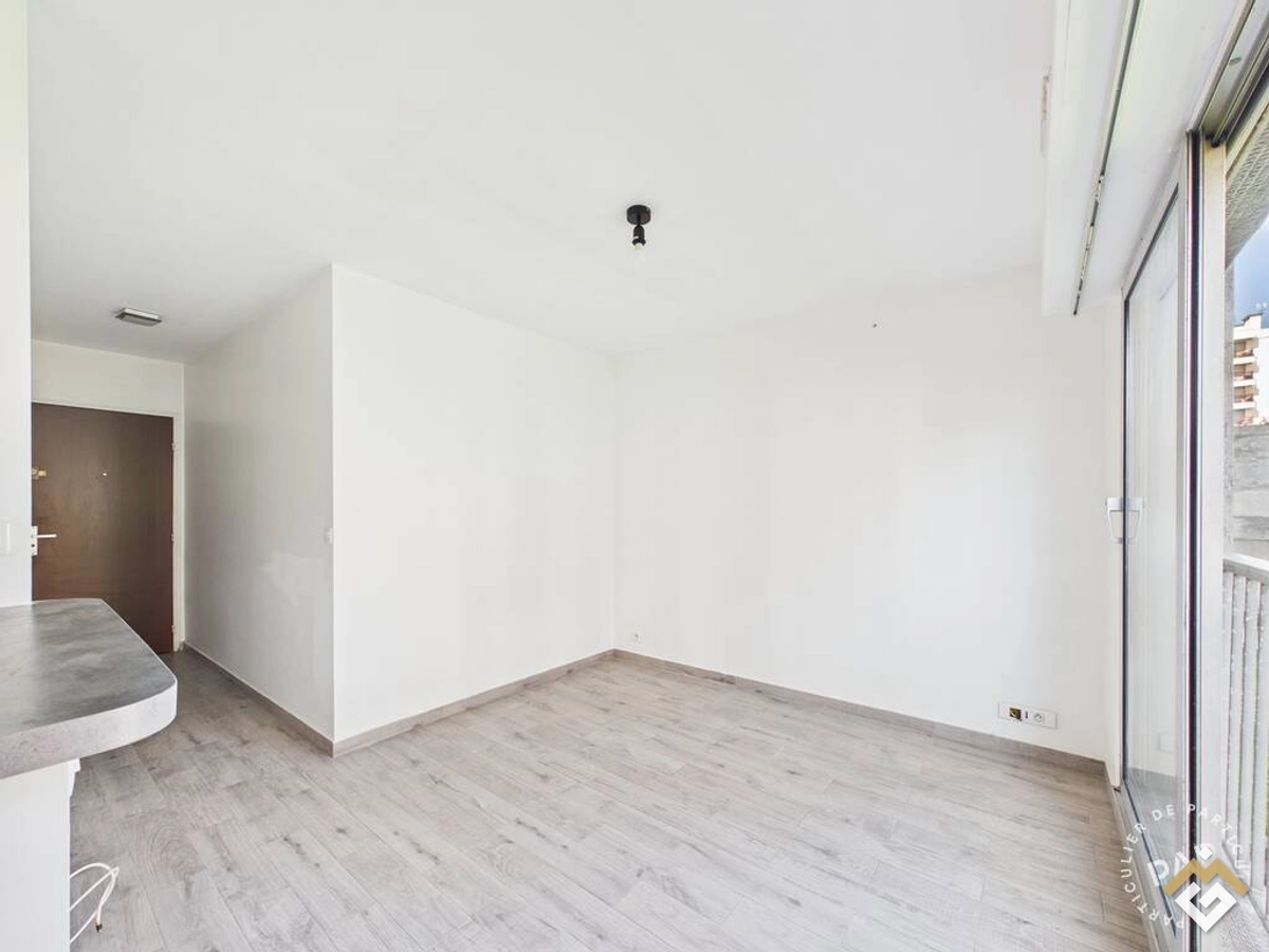 Vente studio 20 m² Paris 19E
185.000 €