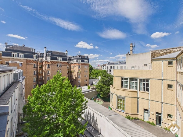Vente appartement 2 pièces 28 m² Paris 20E (75020)			
							279.000 €