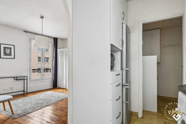 Vente studio 26 m² Paris 11E (75011)			
							260.000 €