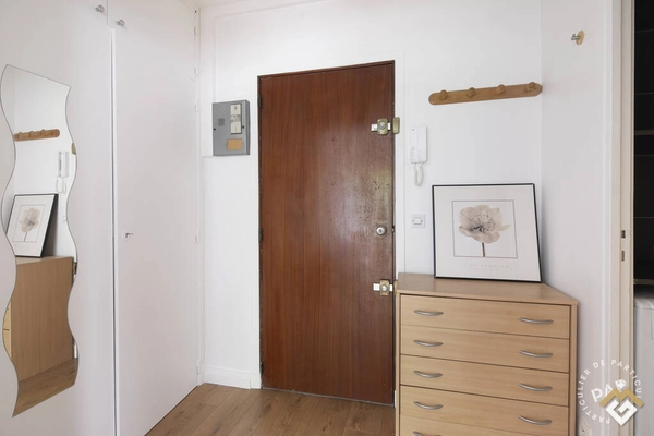Vente studio 32 m² Paris 11E (75011)			
							321.000 €