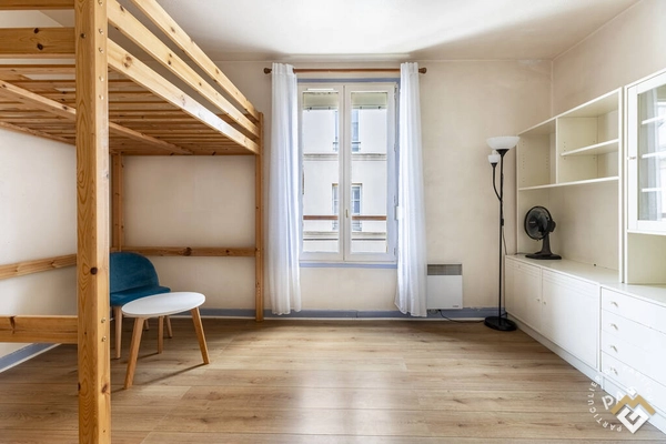 Vente studio 20,40 m² Paris 9E (75009)			
							227.000 €