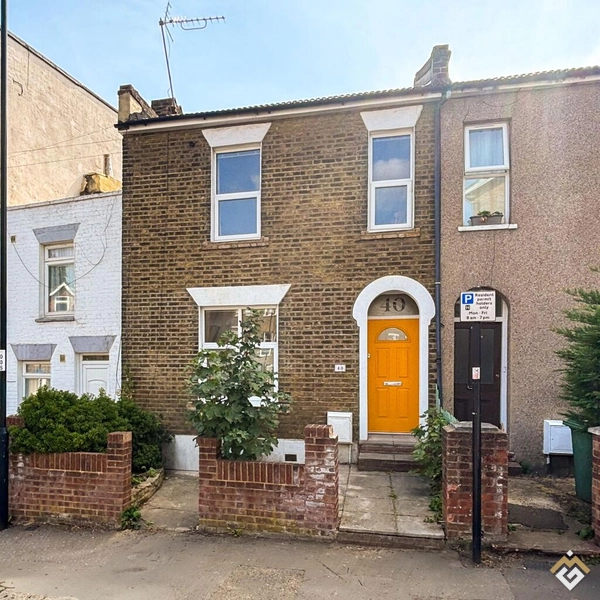 Knowles Hill Crescent, Hither Green, SE13