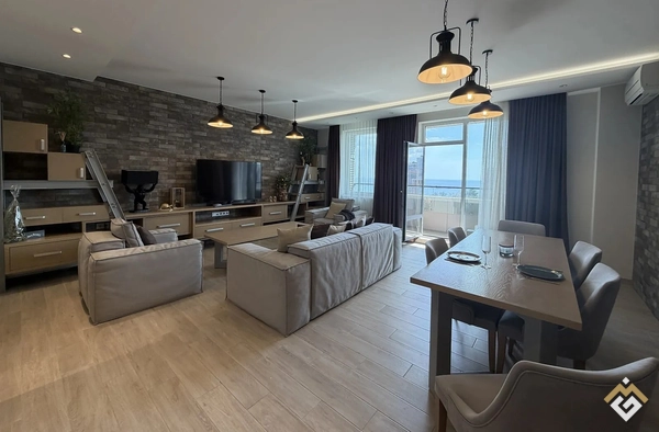 Sale of a 3-room apartment 103.8 sq. m on French Boulevard 85/5