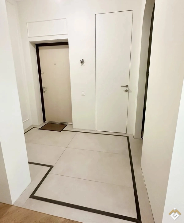 Sale of a 3-room apartment 93.7 sq. m on Richkova St. 4