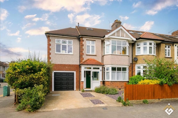 Cambridge Road, North Chingford