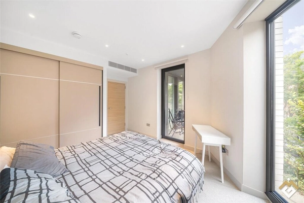 Ebury Apartments, 1B Sutherland Street, Pimlico, London, SW1V