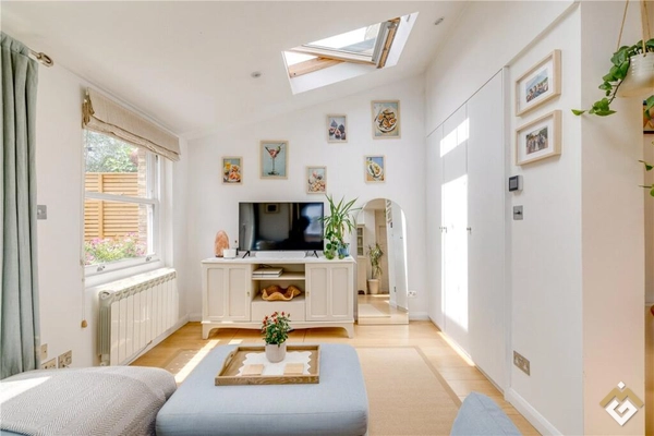 Alverstone Avenue, London, SW19